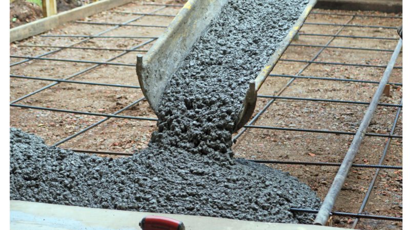 Why It’s Important to Work With Concrete Contractors